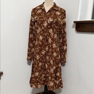 Beautiful Vintage 70’s Long Sleeve Button-Down Corduroy Dress Size 8